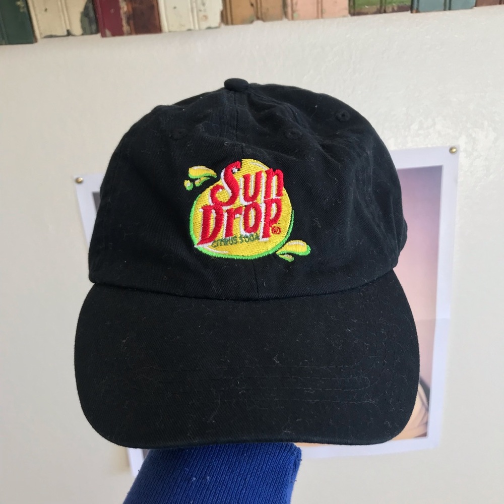 Black Sun Drop hat